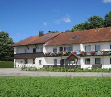 Haus am Waldrand-1