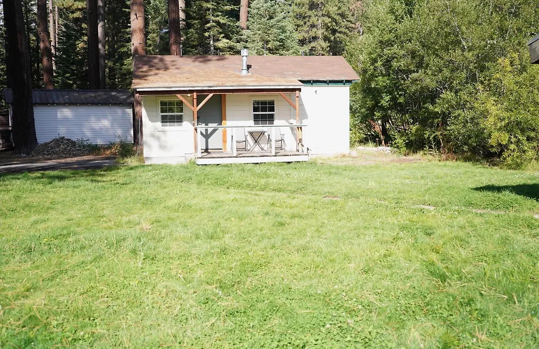 Tamarack Lodge Motel-1