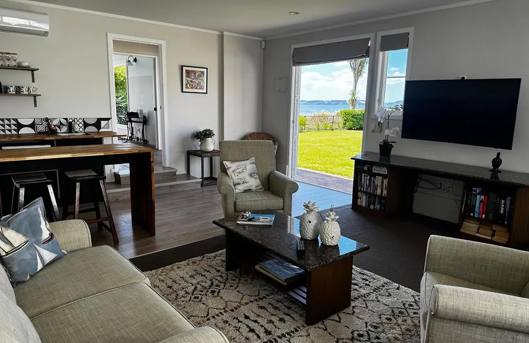 The Lake House With Private Spa Lake Rotorua-1