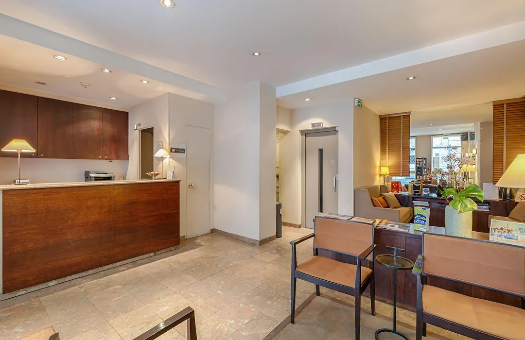 Hotel Charing Cross-1