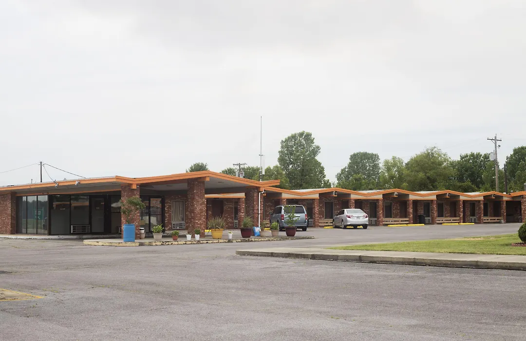Oyo Hickory House Inn-1