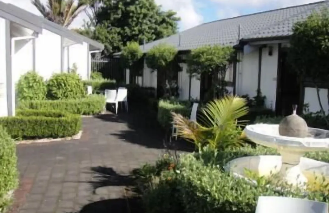 Epsom Motor Inn-1