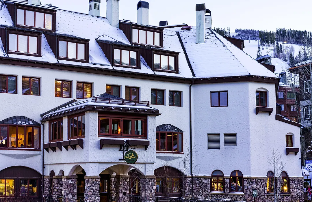 Poste Montane Lodge By East West-1