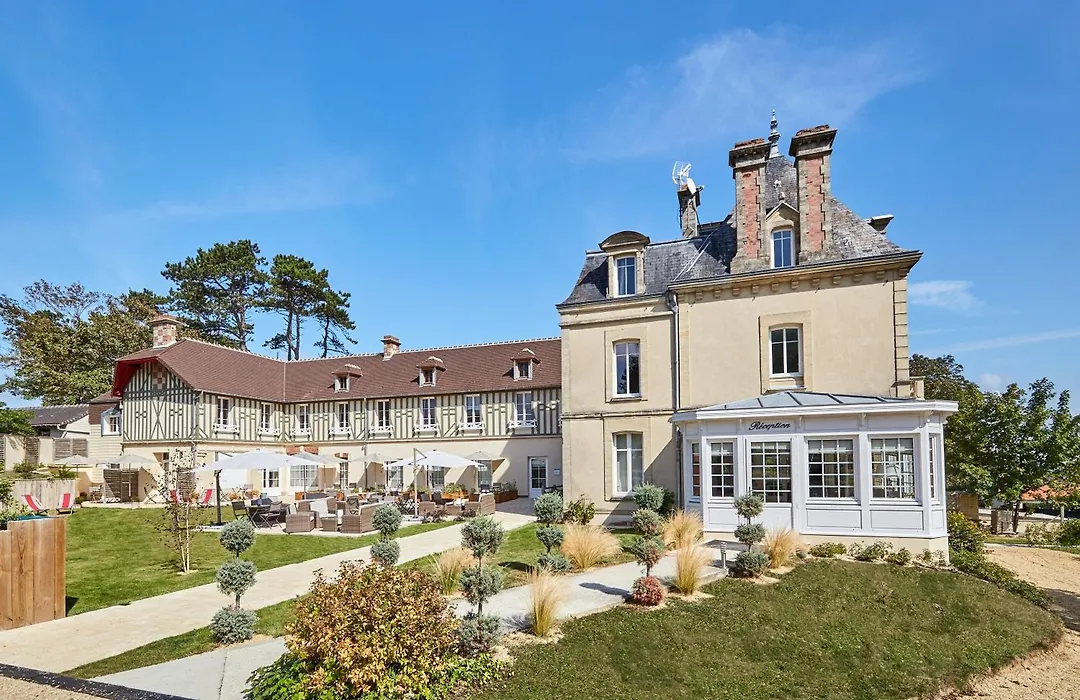 Les Villas d'Arromanches, Les Collectionneurs-1