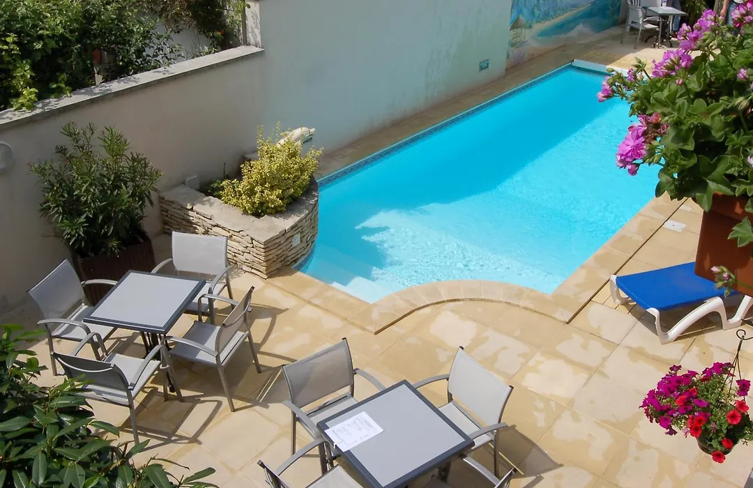 Logis Hotel Au Tambour-1