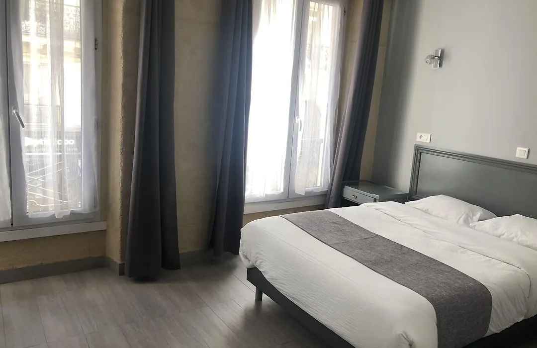 Hôtel Clauzel Paris-1