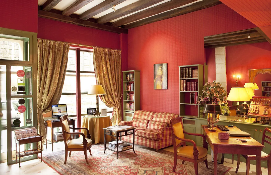 Relais Du Louvre-1