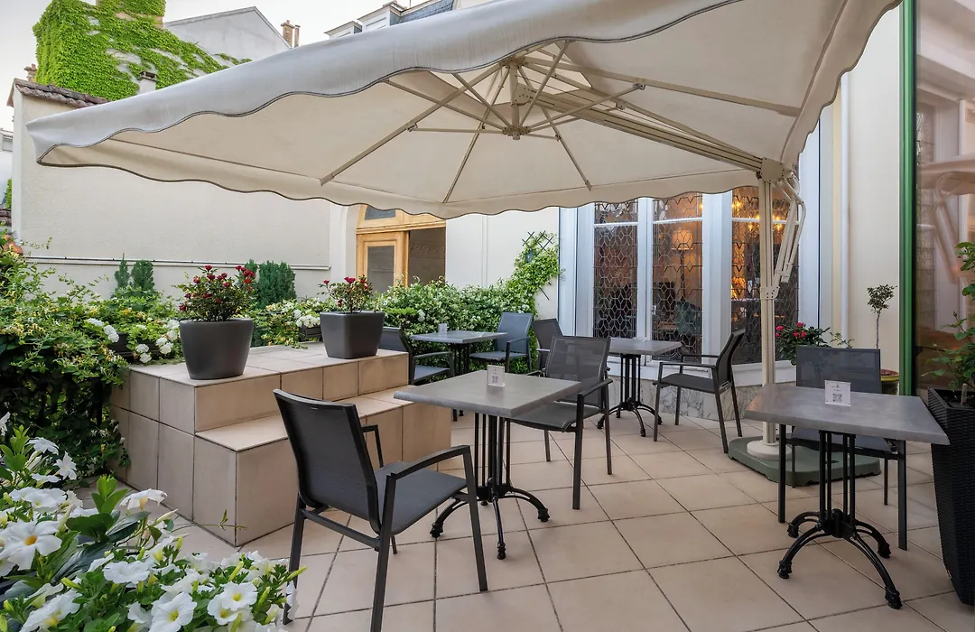 Grand Hotel Des Templiers, Pool & Sauna-1