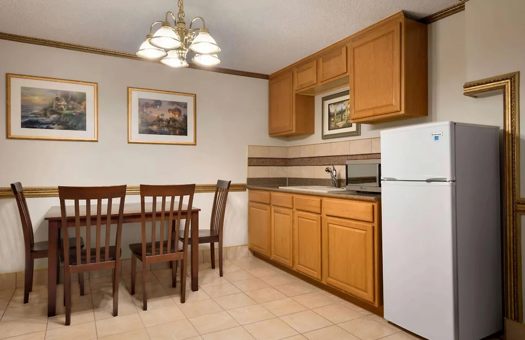 Baymont By Wyndham Des Moines North-1