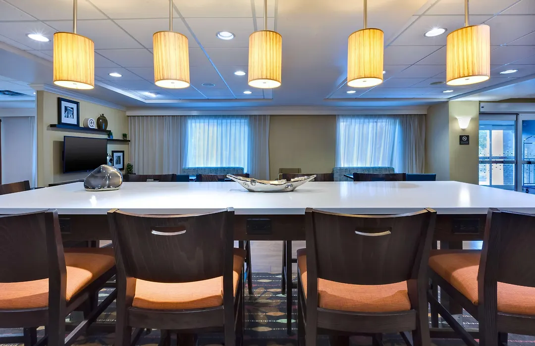 Hampton Inn Waterbury-1