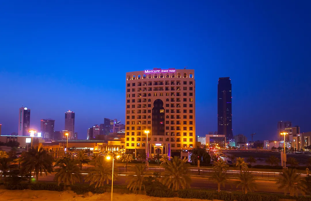 Mercure Grand Hotel Seef - All Suites-1