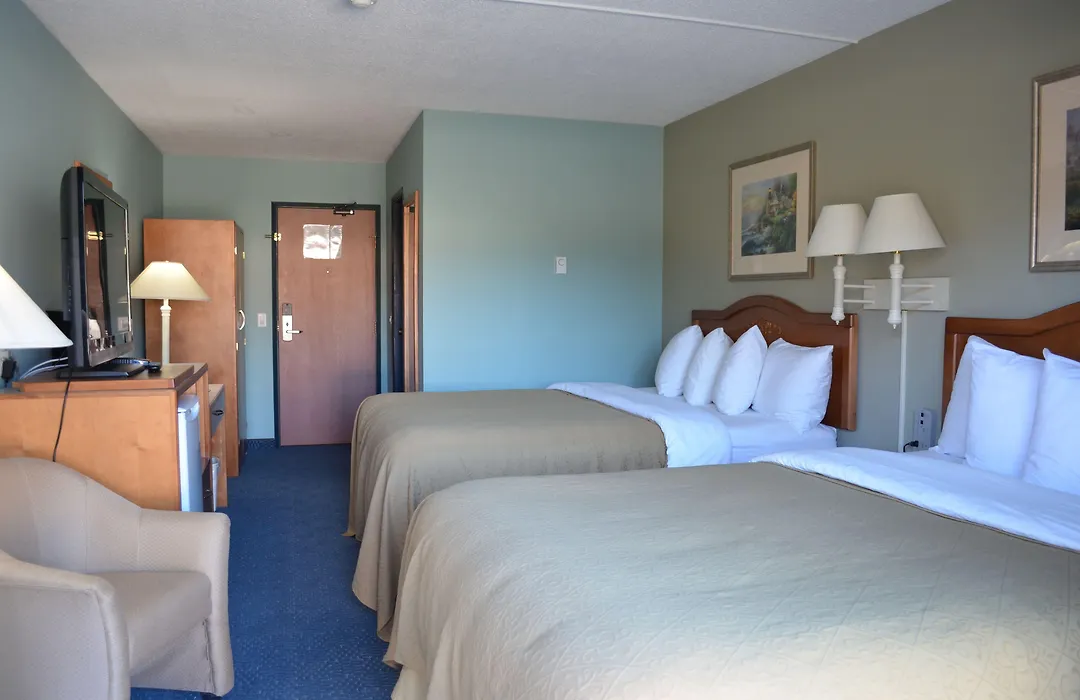 Canadas Best Value Inn & Suites-Castlegar-1