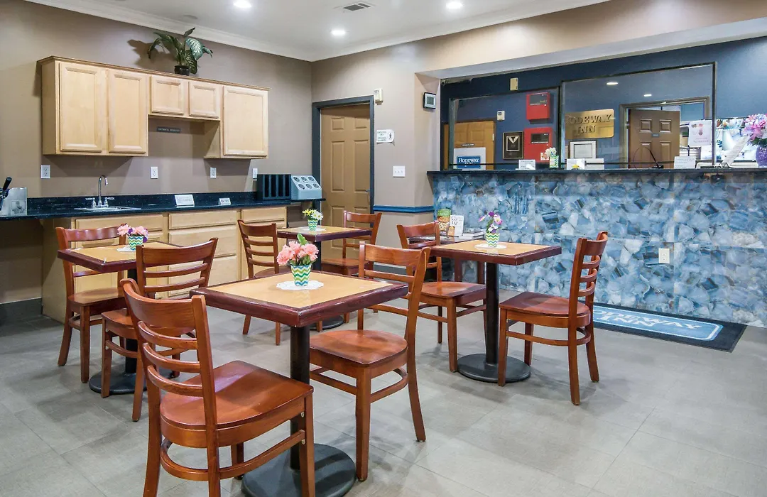 Rodeway Inn Carrollton I-35E-1