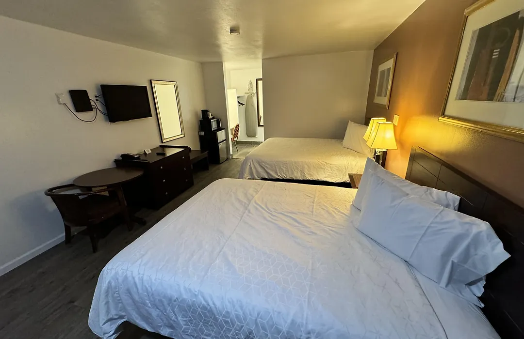 Inn Towne Motel-1