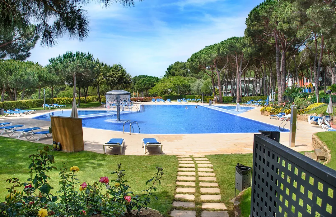 Aparthotel Ciutat De Palol-1