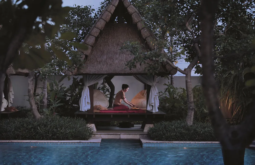 The Ritz-Carlton Jakarta, Mega Kuningan-1
