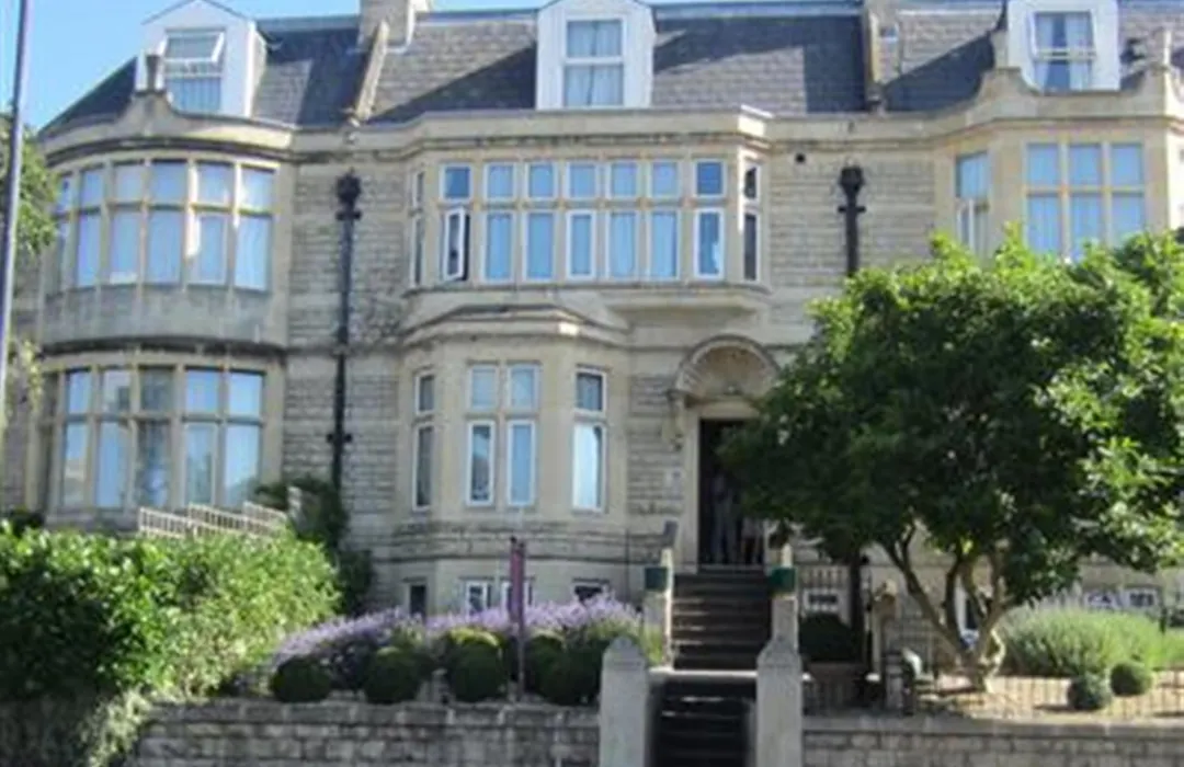 Brooks Guesthouse-1