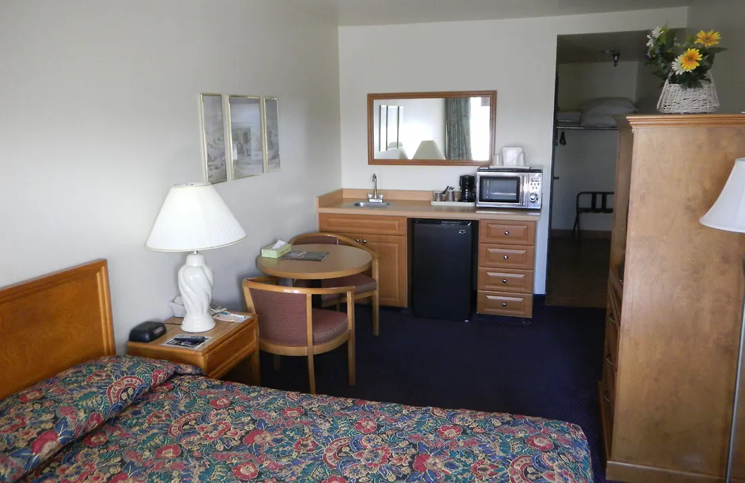 Oakridge Inn-1