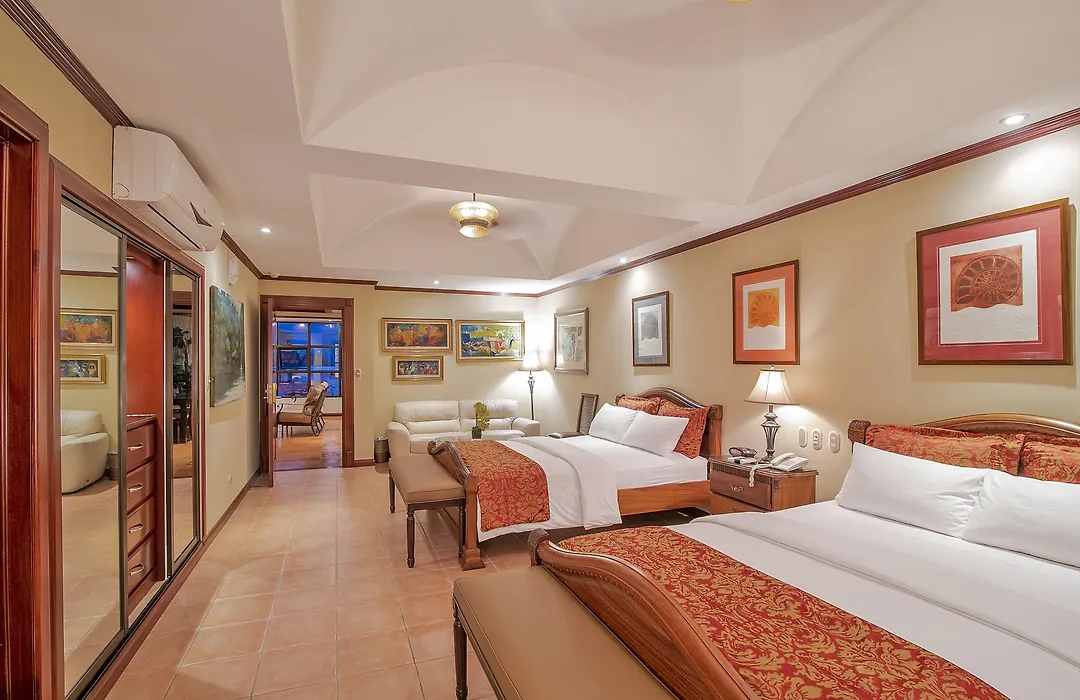 Hotel Casa Roland San Jose-1