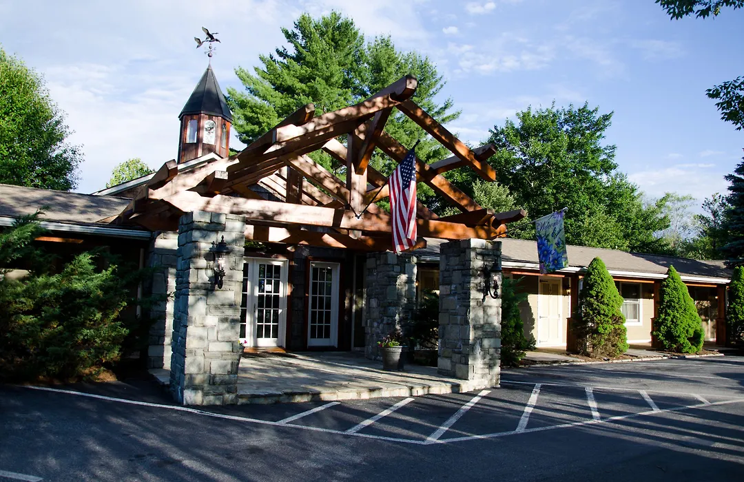 Village Inn - Blowing Rock-1