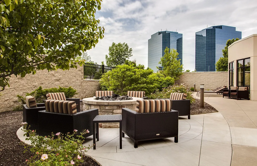 Courtyard By Marriott Chicago Schaumburg/Woodfield Mall-1