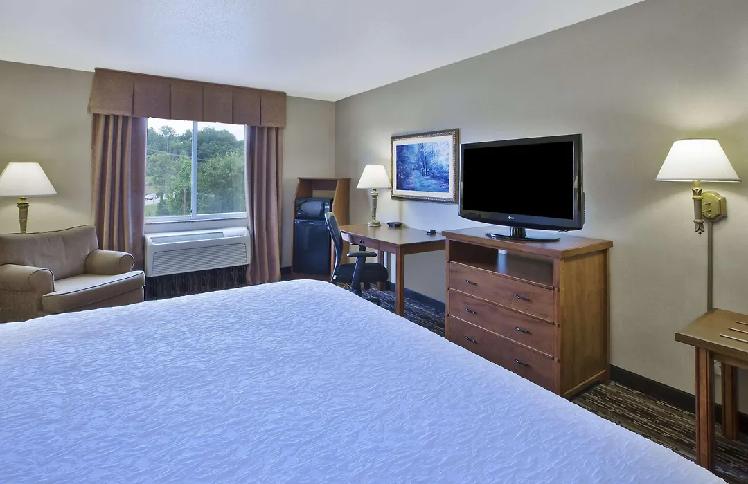 Hampton Inn Pittsburgh Area-Beaver Valley-Center Township-1