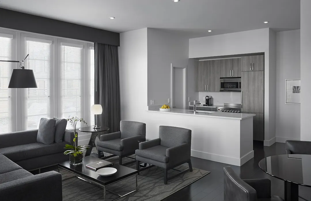 Aka White House-1