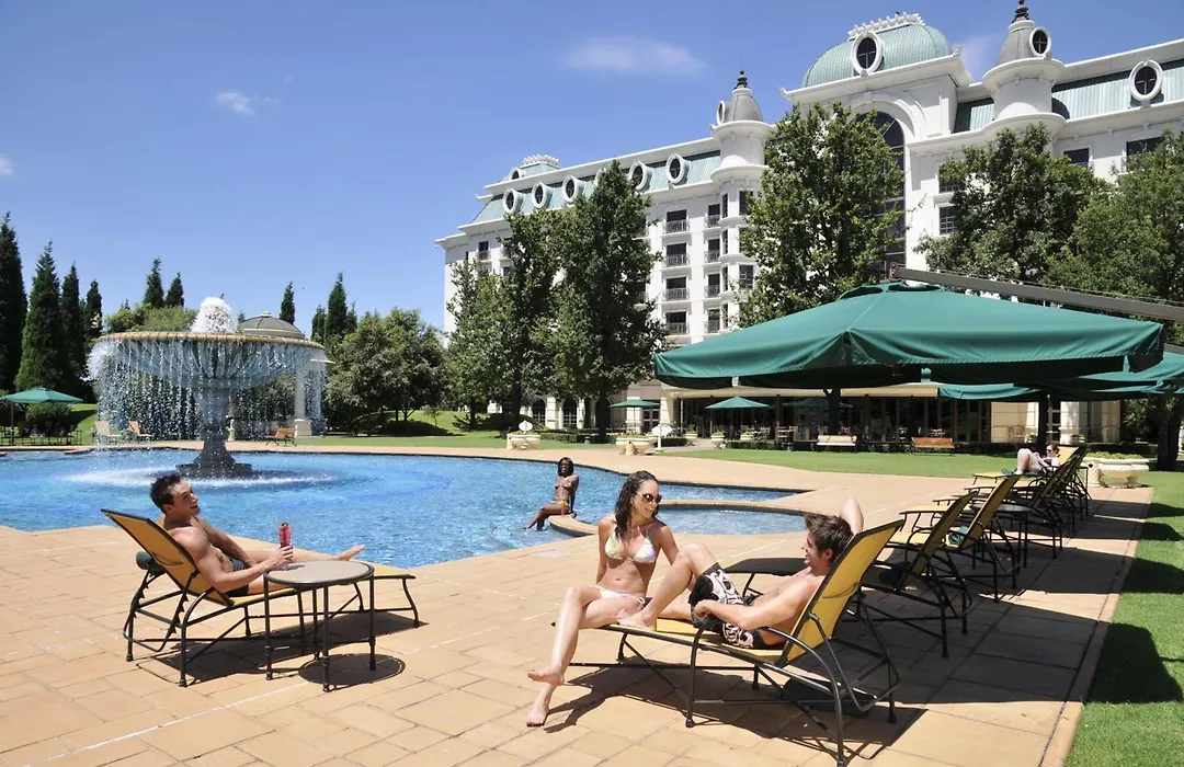 Peermont D'Oreale Grande At Emperors Palace-1