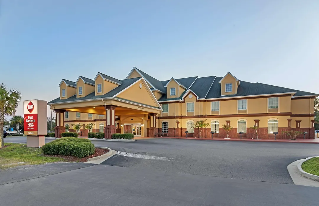Best Western Plus Bradbury Inn And Suites-1