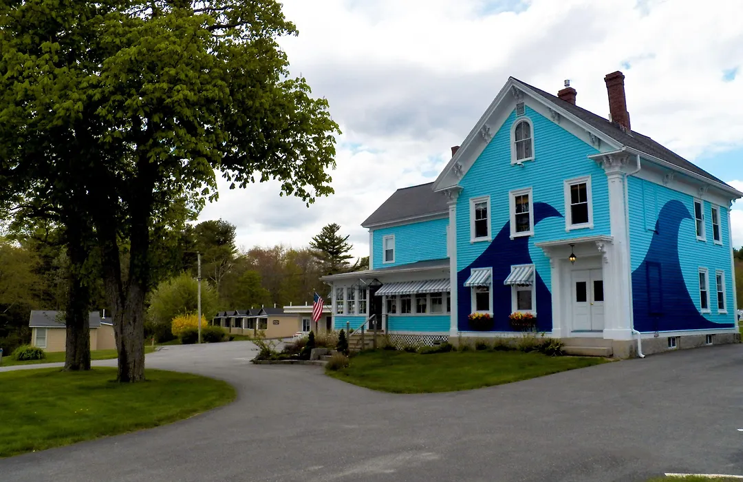 Coast Village Inn-1