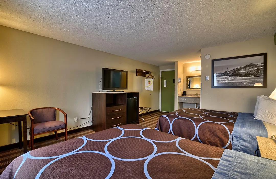 Super 8 By Wyndham Bangor-1