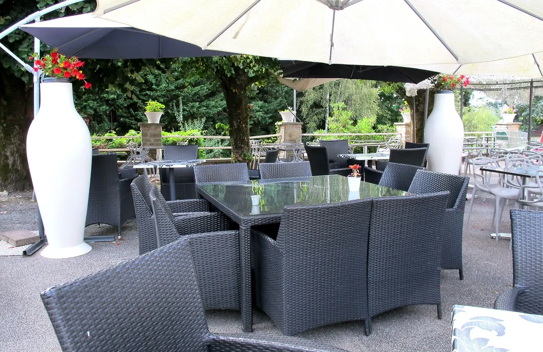 Logis Hotel Deshors-Foujanet-1