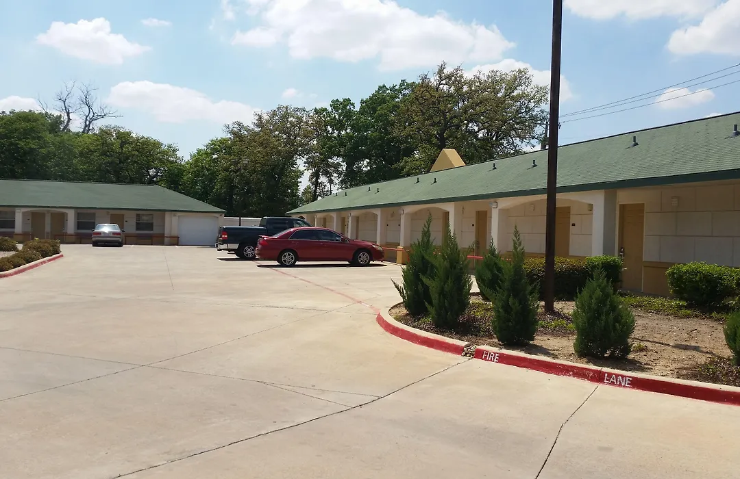 Haltom Inn Fort Worth-1