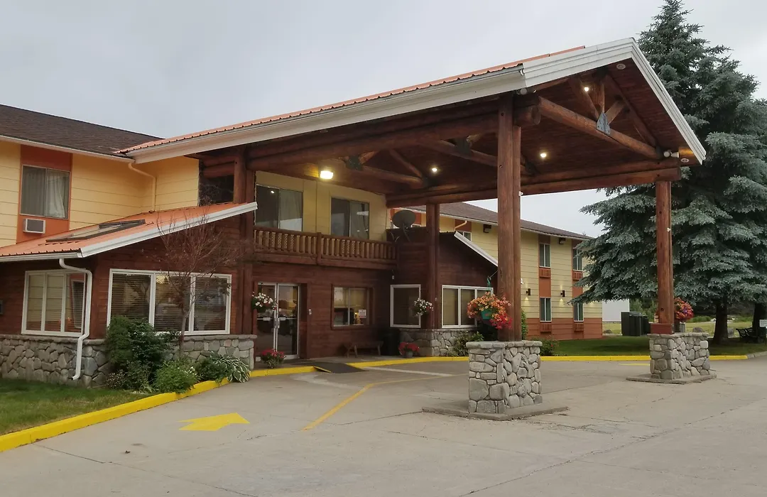 Sandpoint Inn-1