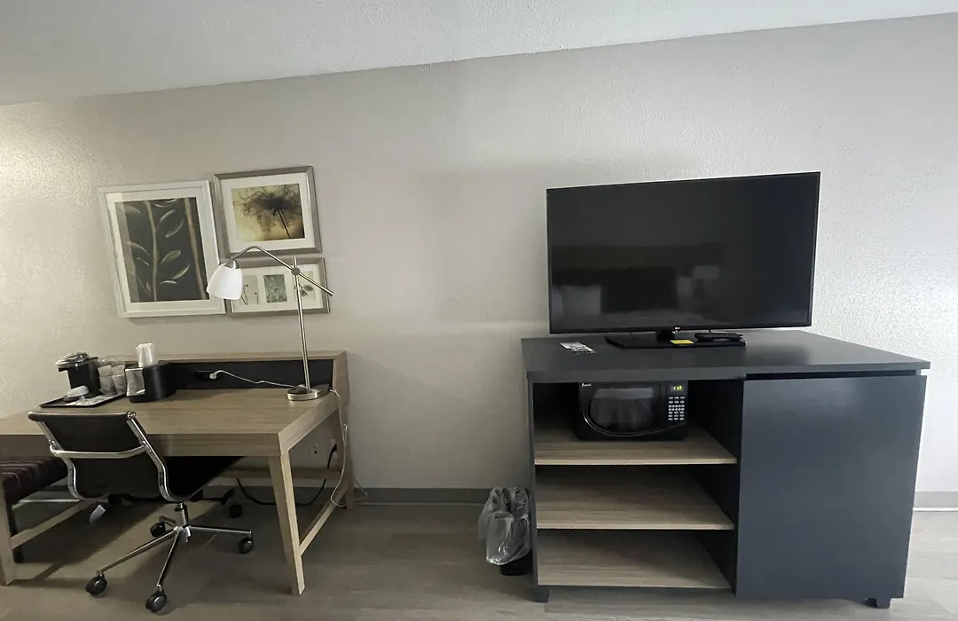 Country Inn & Suites By Radisson, Midway - Tallahassee West-1