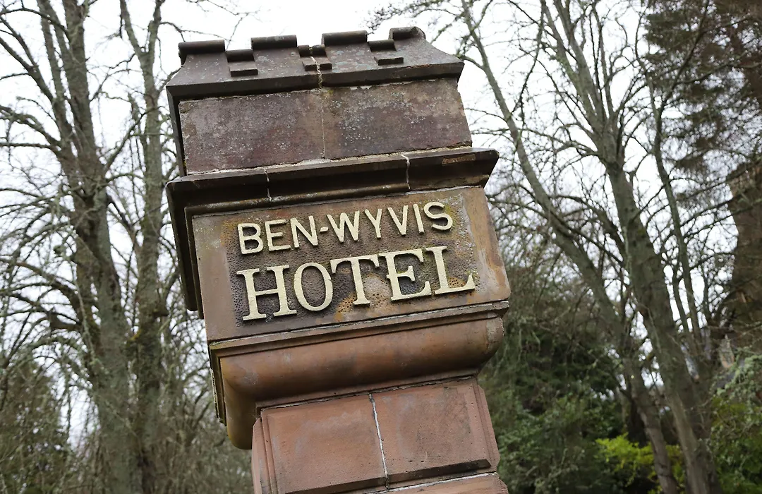 Ben Wyvis Hotel-1