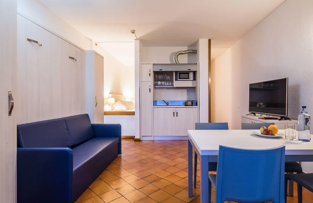 Meia Praia Lagos - Beach Club Apartments-1