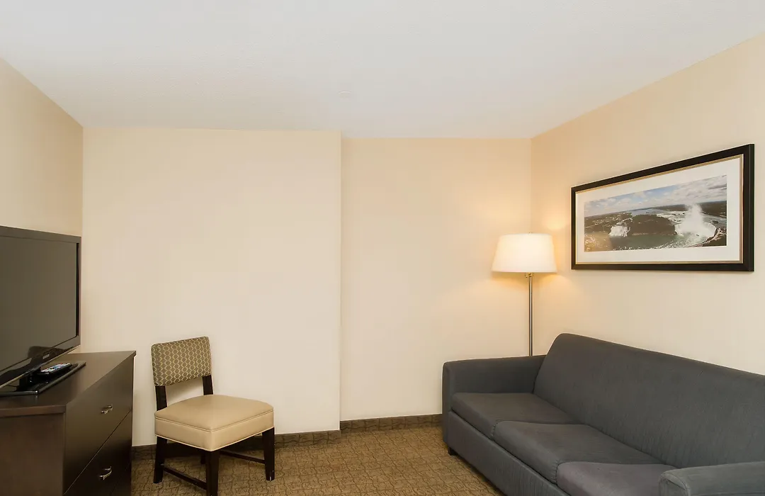 Wyndham Garden Niagara Falls Fallsview-1