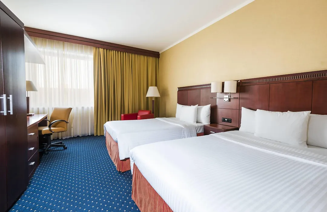 Courtyard By Marriott Prague City-1