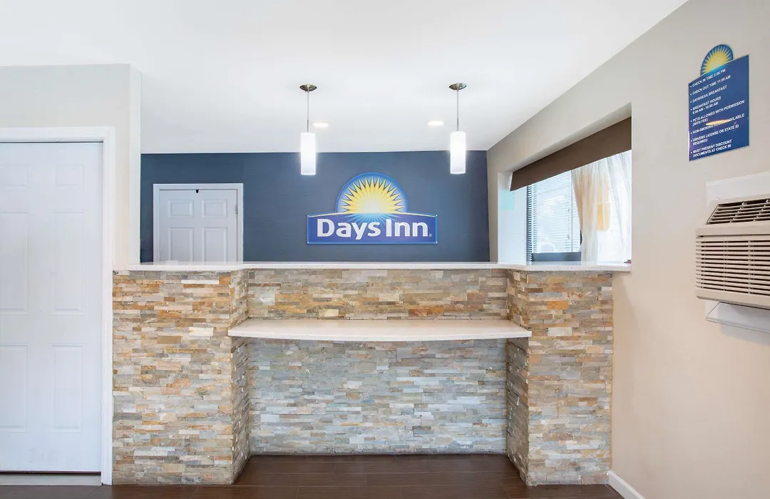 Days Inn By Wyndham Elmsford-1