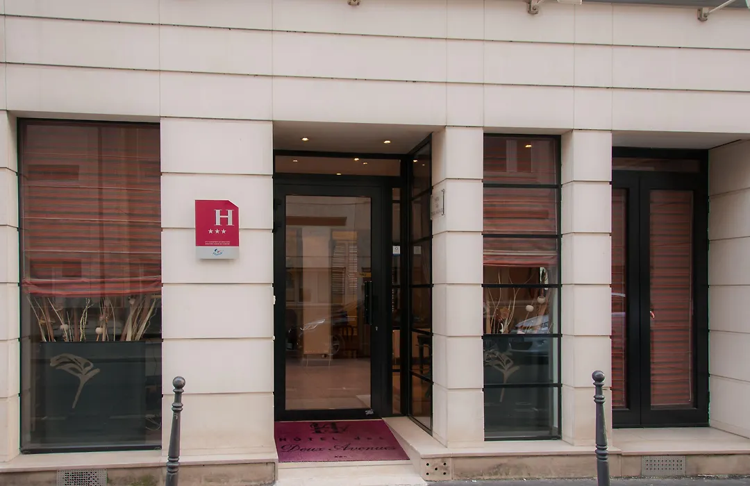 Hotel Des Deux Avenues-1