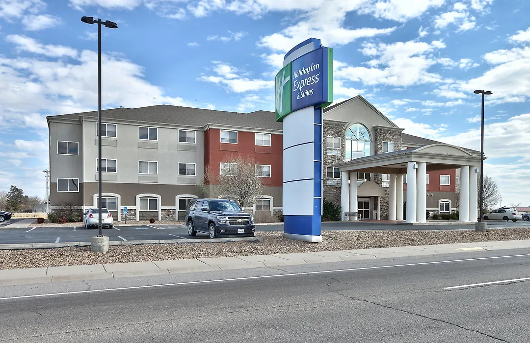 Holiday Inn Express & Suites Portales By Ihg-1