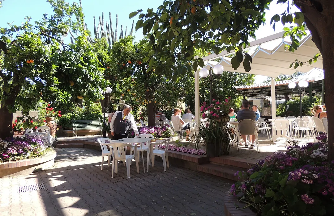 Hotel Girasole-1