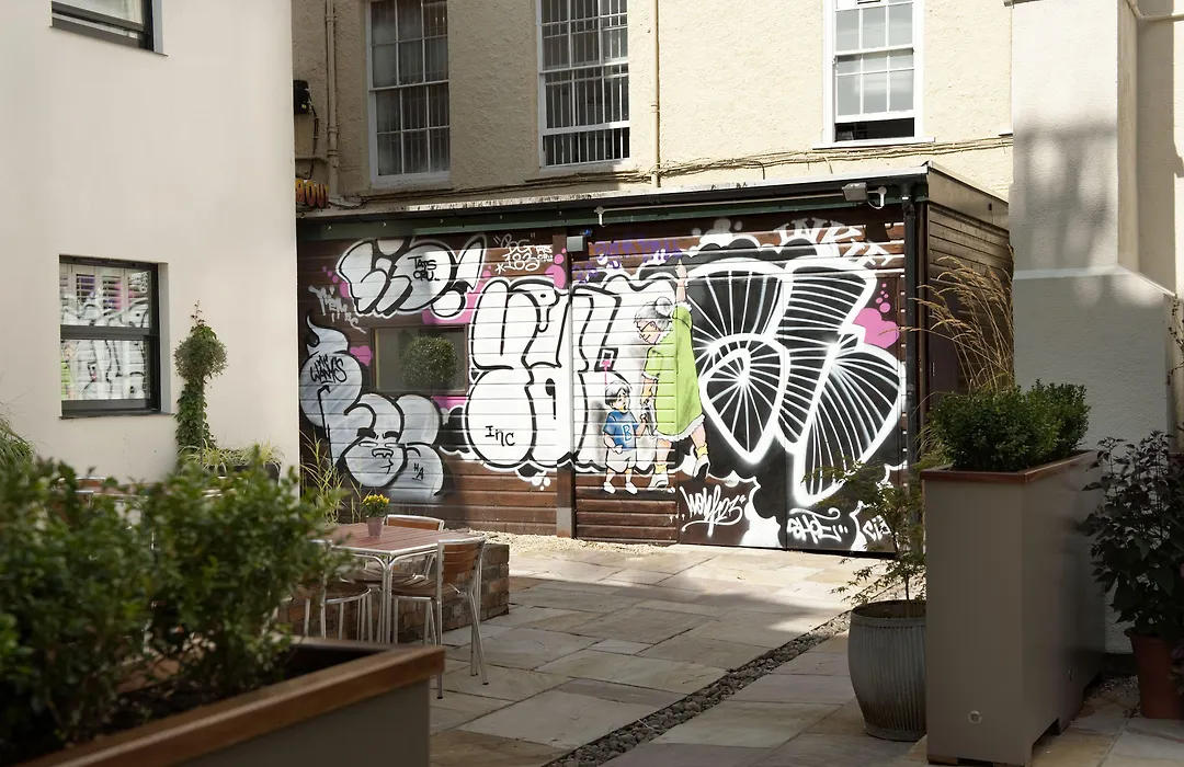 Brooks Guesthouse Bristol-1