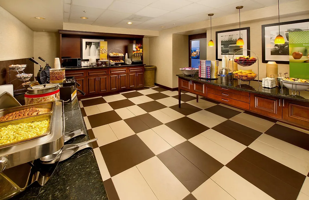 Hampton Inn And Suites San Antonio Airport-1
