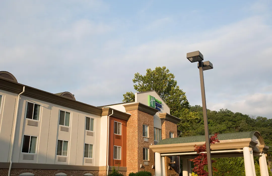Holiday Inn Express Hotel & Suites Cherokee-Casino By Ihg-1