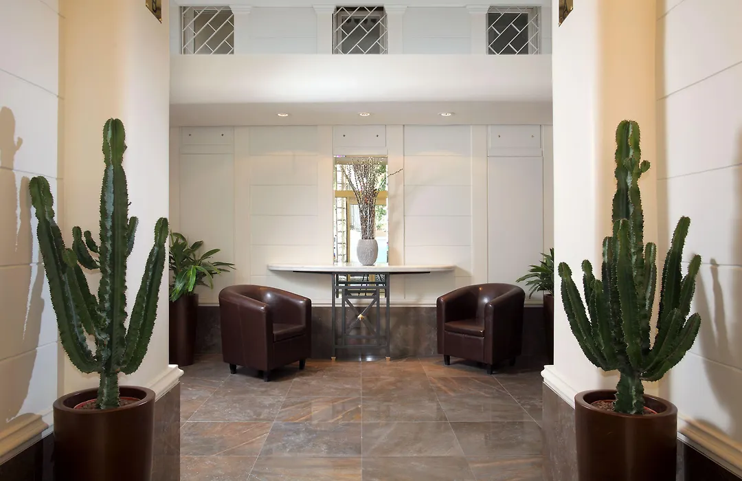 Trianon Borgo Pio Aparthotel-1