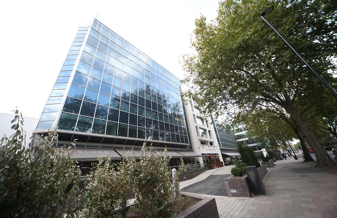 Clayton Hotel Chiswick-1
