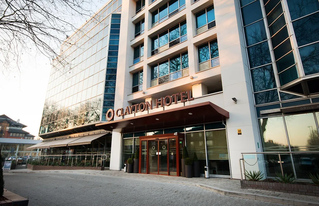 Clayton Hotel Chiswick-1