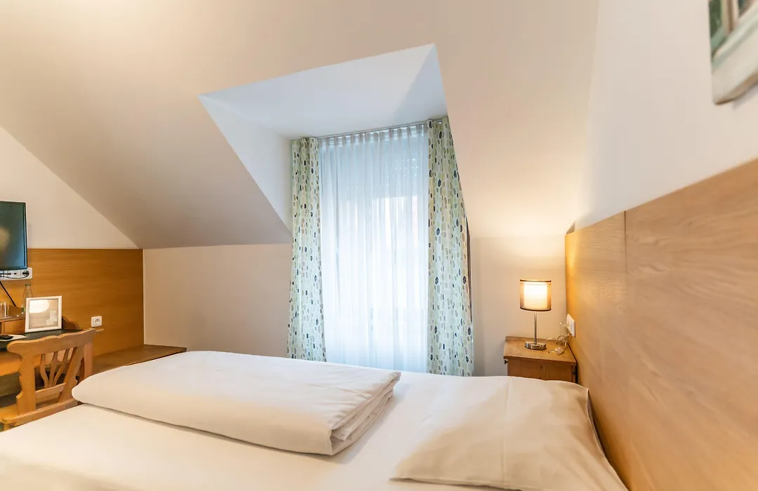 Altstadthotel Grauer Wolf-1